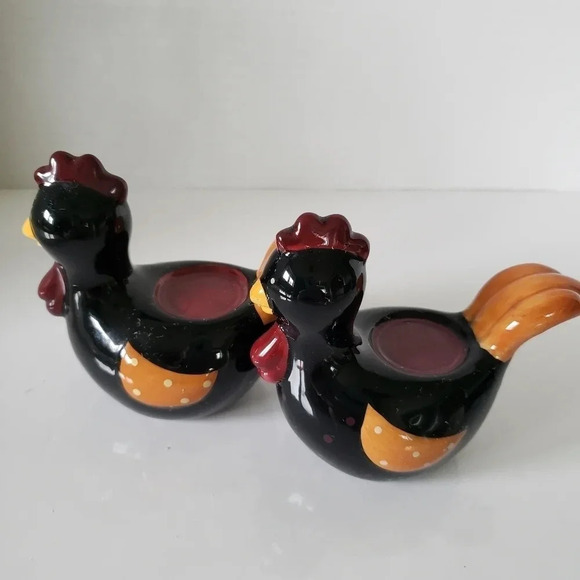 Bonnie Lyn Black/Yellow/Red  Ceramic Chicken Salt/Pepper Shakers. - Picture 4 of 6
